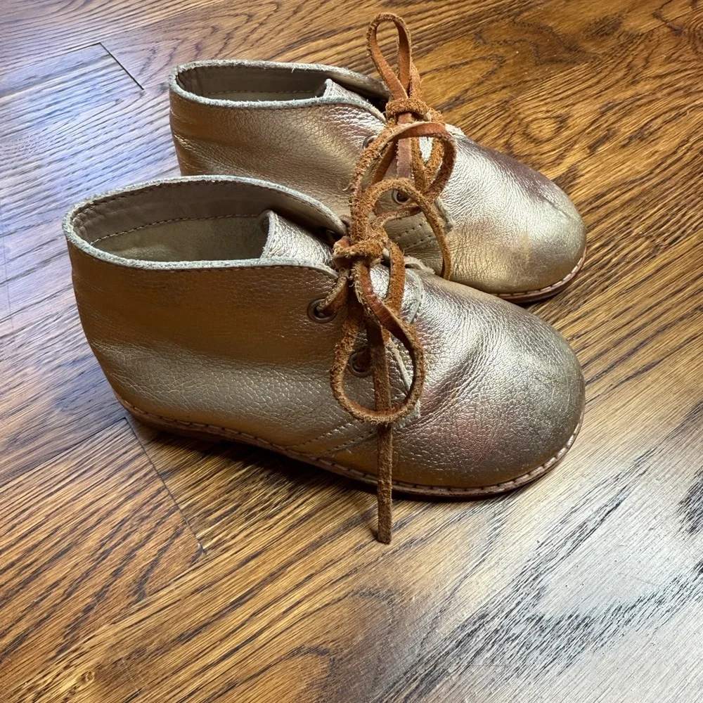 Mon Petit Handmade Toddler Gold Metallic Hard Soled Oxford Shoes Size 7